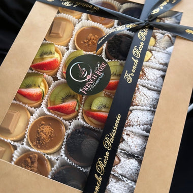 Medium mixed gift box