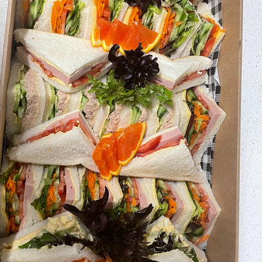 Large sandwich grazing box